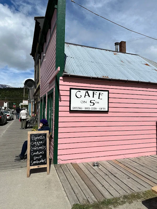Cafe on 5th