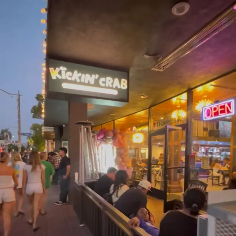 The Kickin' Crab at the Circle