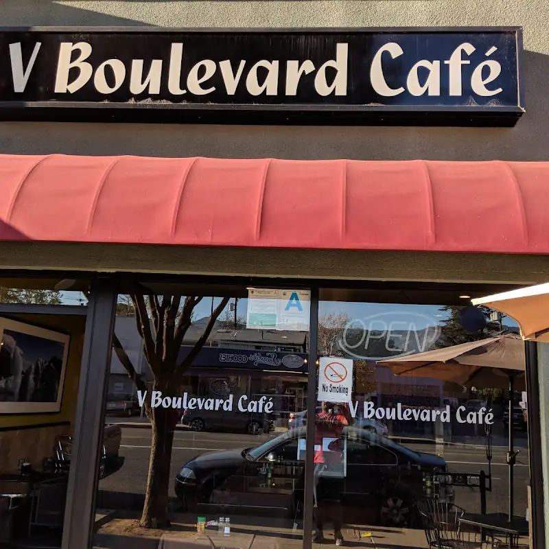 V Boulevard Cafe