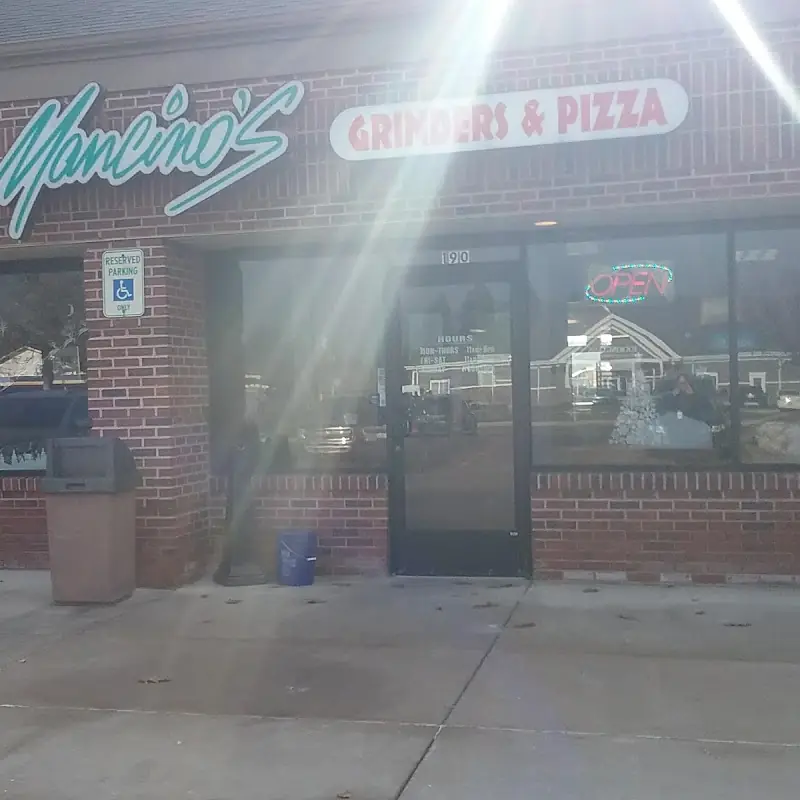 Mancino's Pizza & Grinders