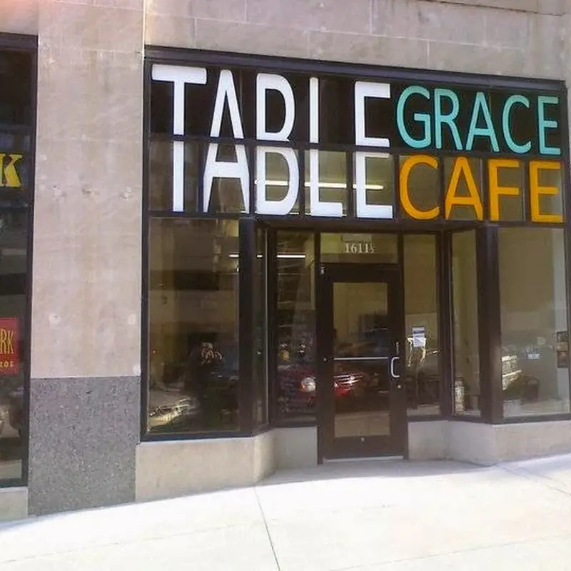 Table Grace Cafe