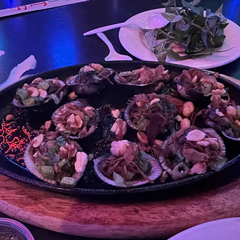 Quan Gio Bar & Grill