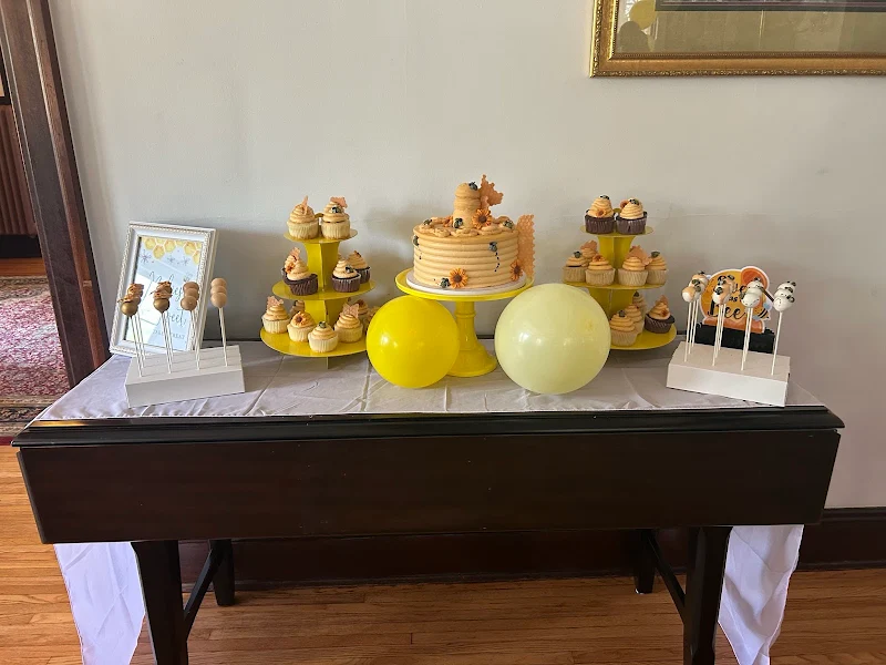 Surprise Me Cakery
