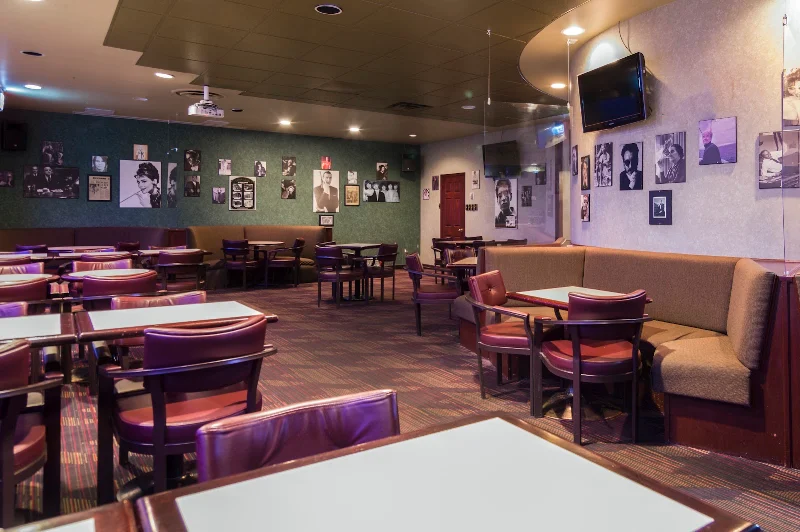 Legends Lounge & Grill