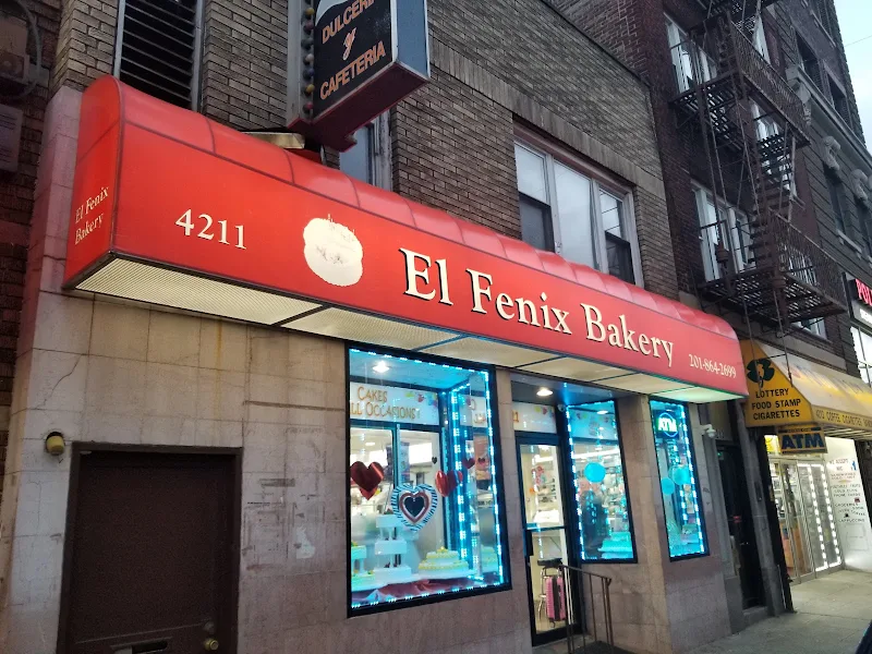 El Fenix Bakery
