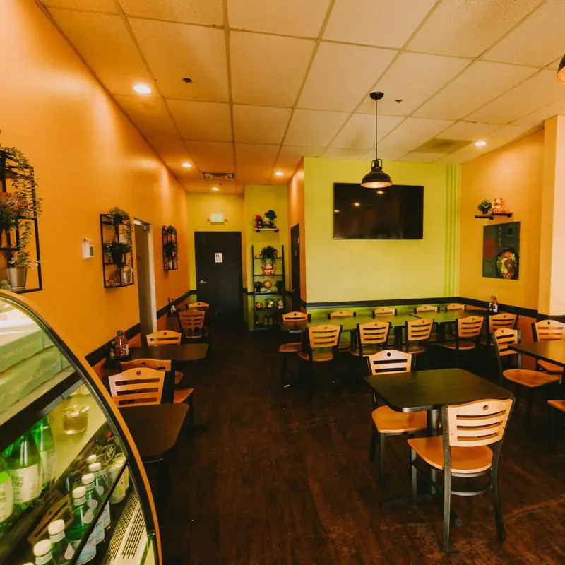 Rolls and Bowls Asian Cook House - Rogers