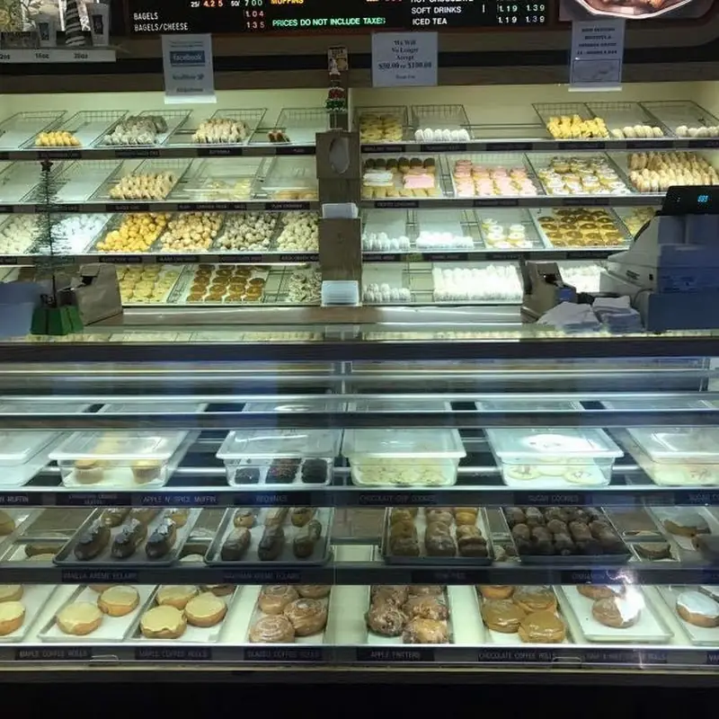 Deluxe Donuts