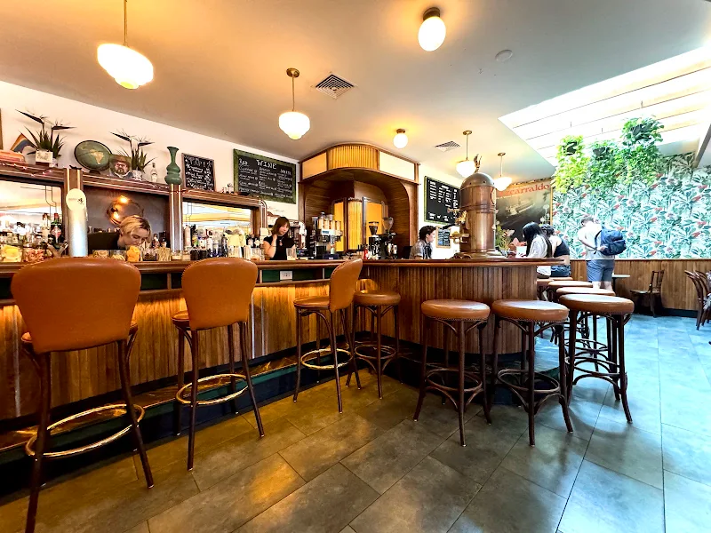 Leopold's Books Bar Caffè