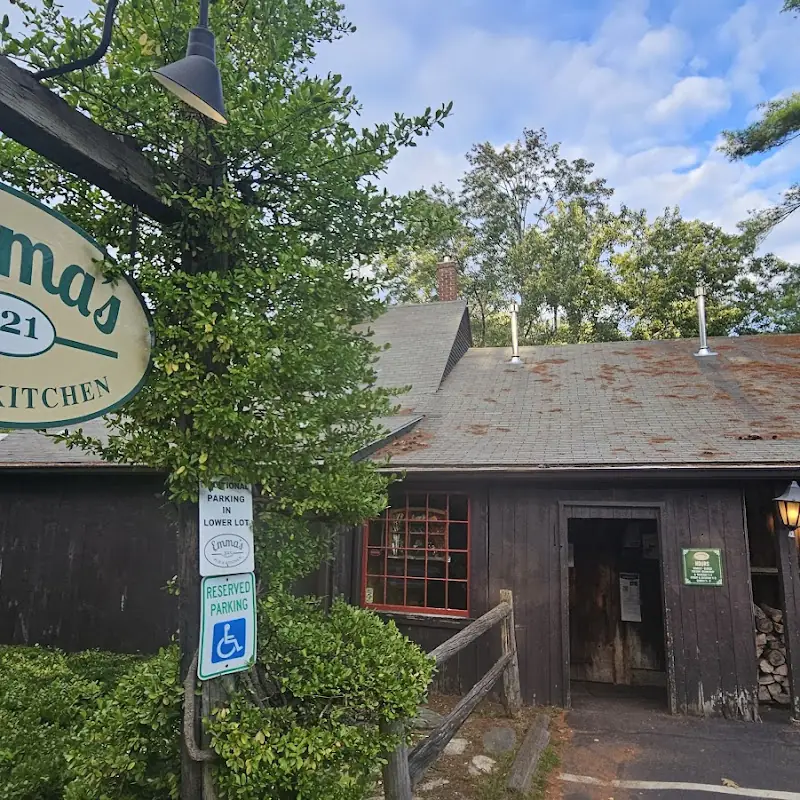 Emma's 321 Pub & Kitchen