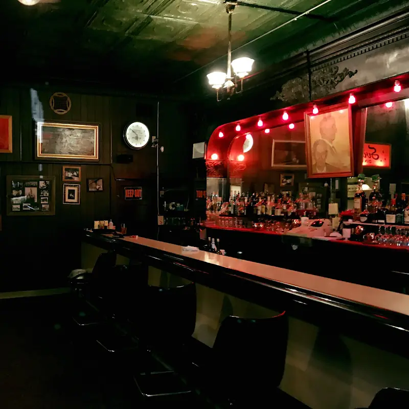 Svilar's Bar & Steakhouse