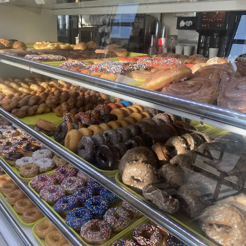 Grand Donuts