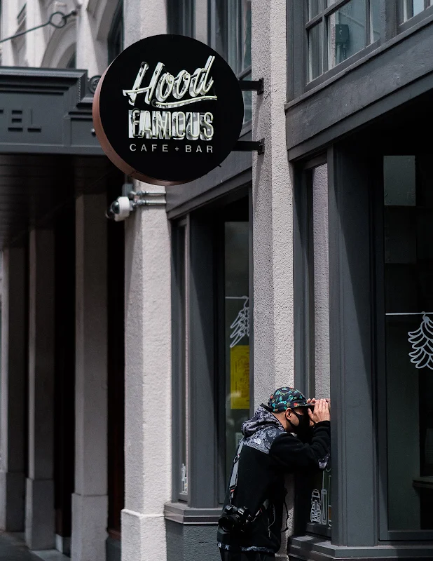 Hood Famous Bakeshop (Chinatown-ID)
