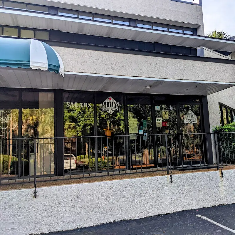 Phillys Cafe & Deli