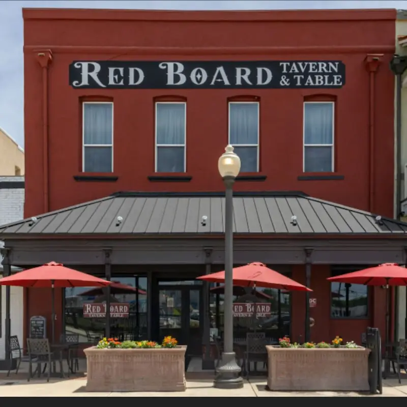 Red Board Tavern & Table