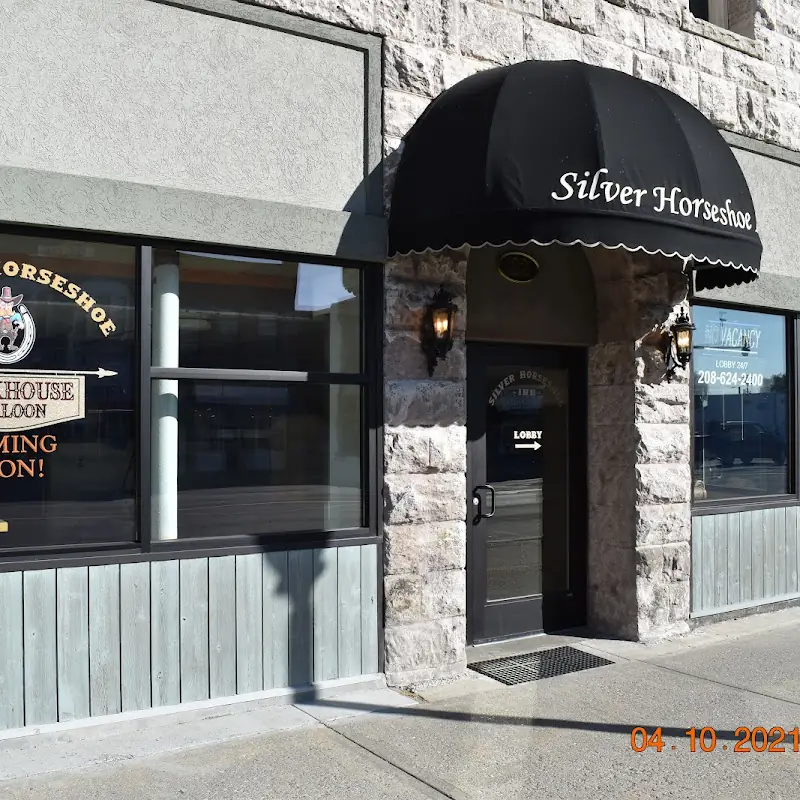 Silver Horseshoe Inn