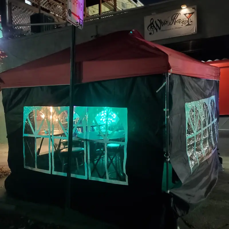 Who Know’z Restaurant & Lounge