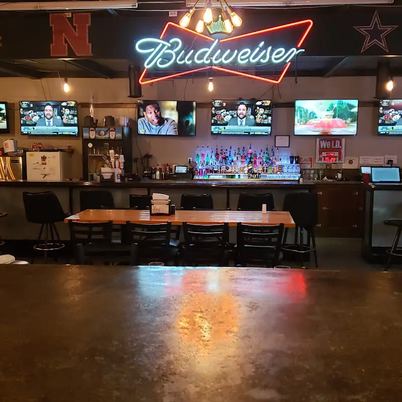 The Yard Bar & Grill