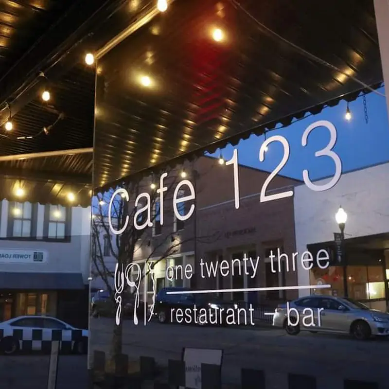 Café One Twenty Three