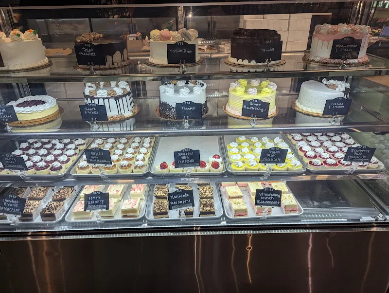 Tony Cannoli Sweets & Eats