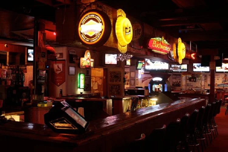 Kelly's Sports Lounge