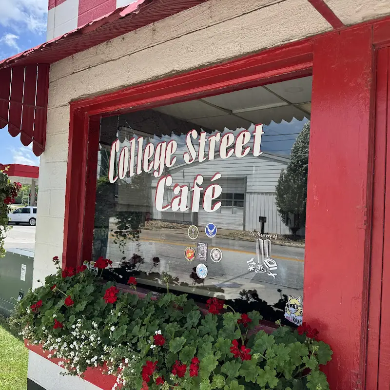 College Street Café