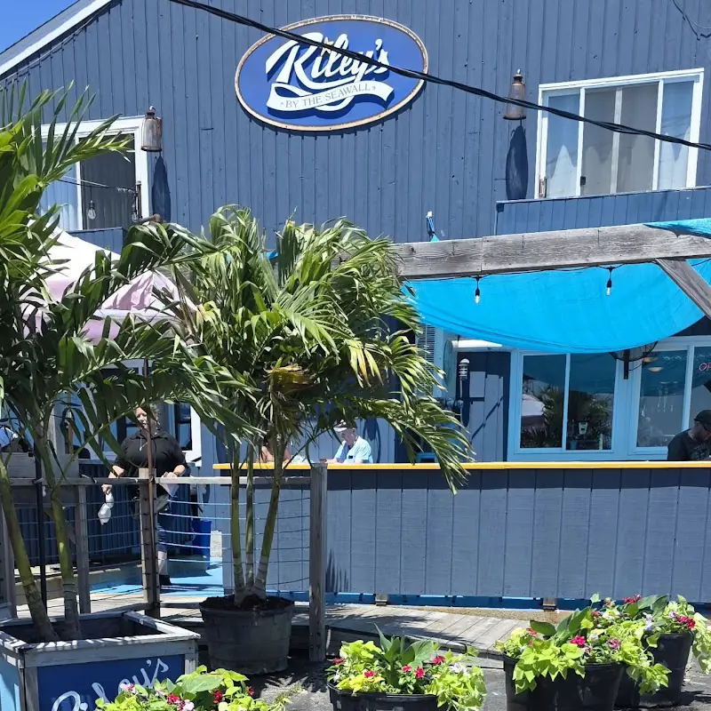 Riley's by The Seawall