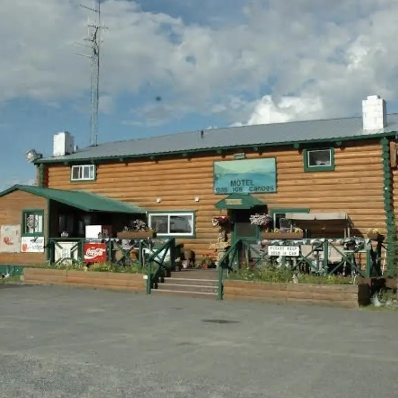 Tangle River Inn