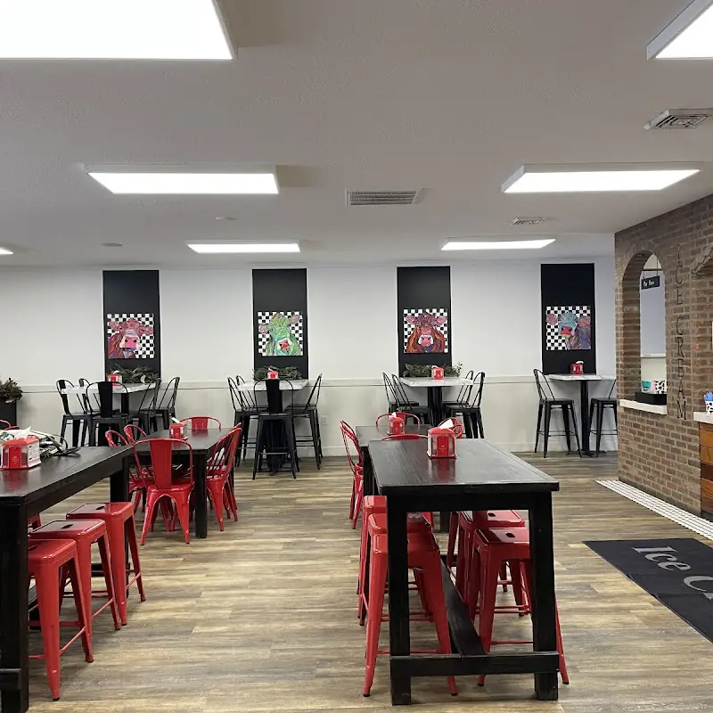 Farmhouse Parlor & Grill