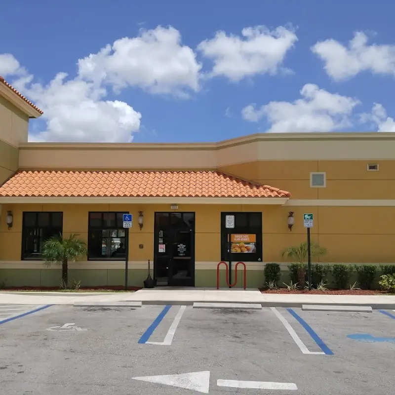 Pollo Tropical