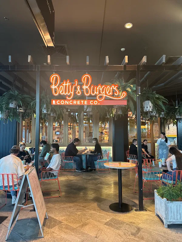 Betty's Burgers