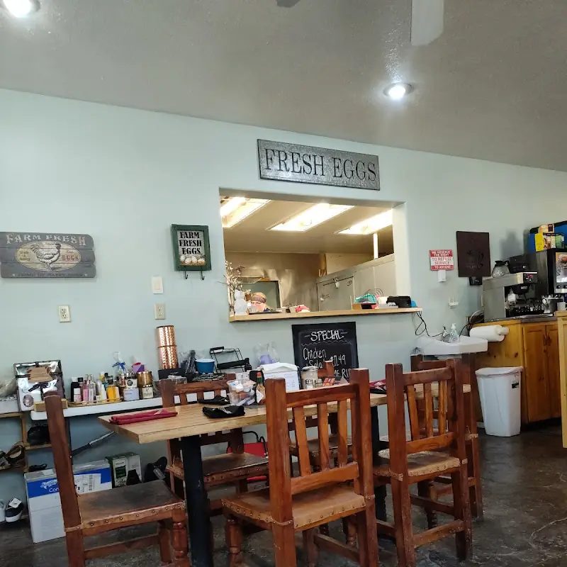 9 Peaks Restaurant and Lounge