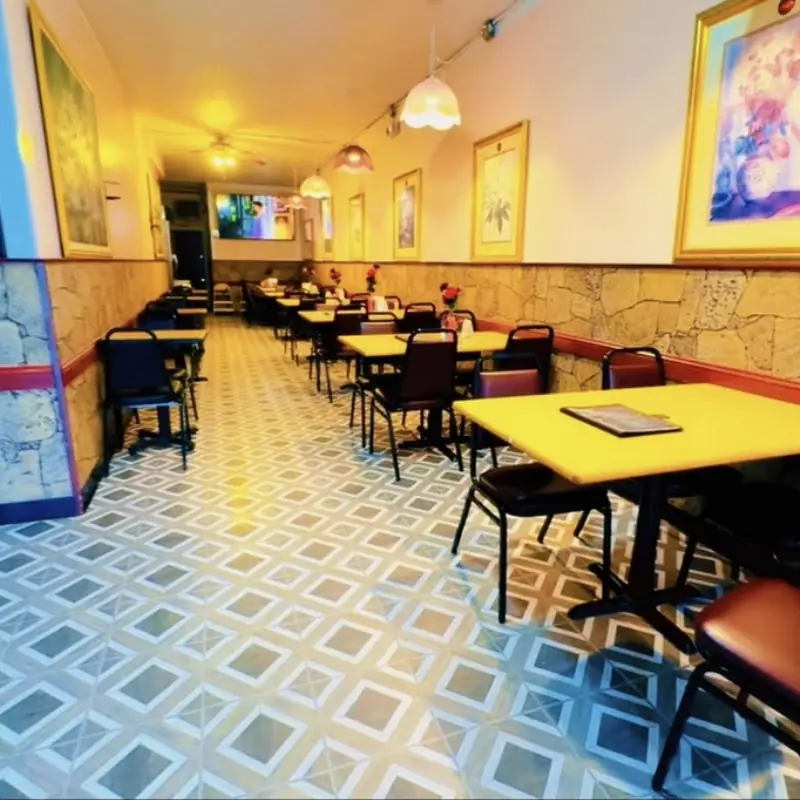 African restaurant & Bar +243