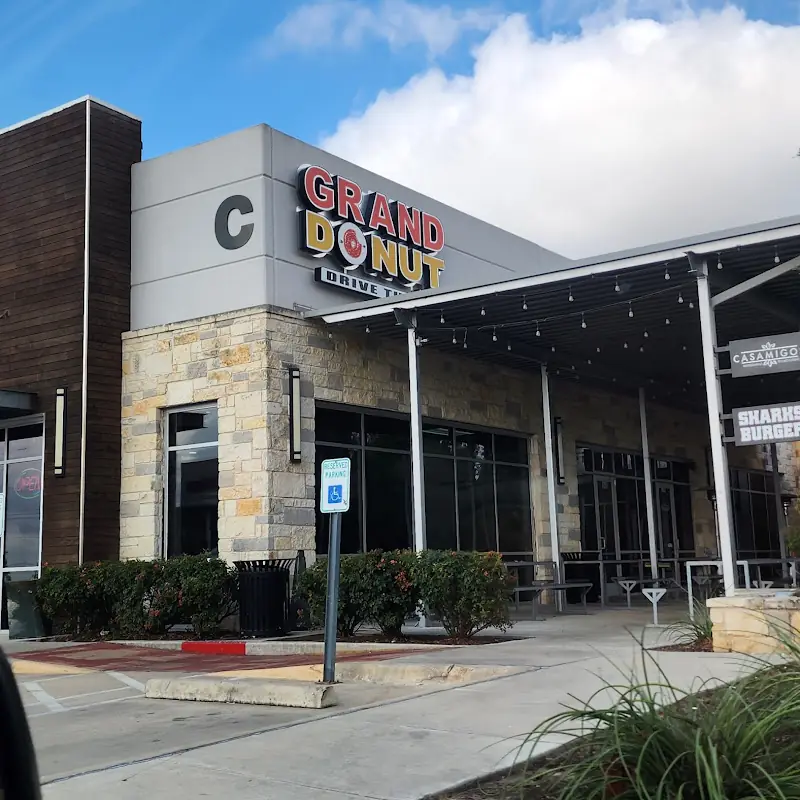 Grand Donuts