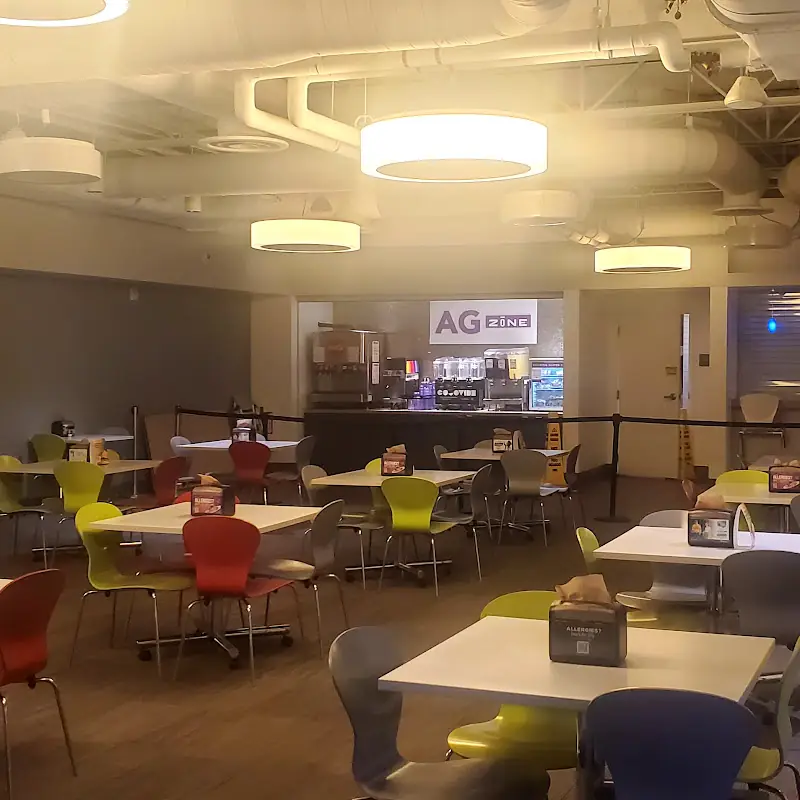 Ike’s Dining Hall