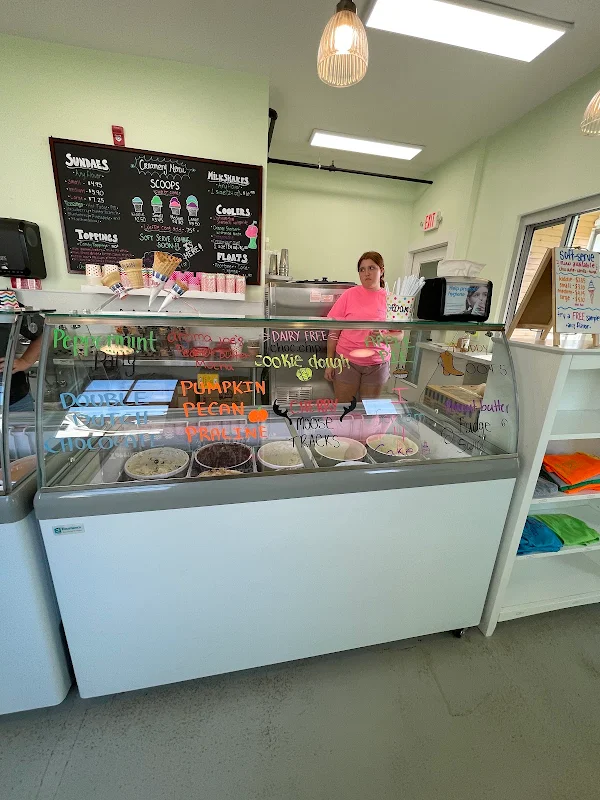 Hilltop Farm Store and Creamery