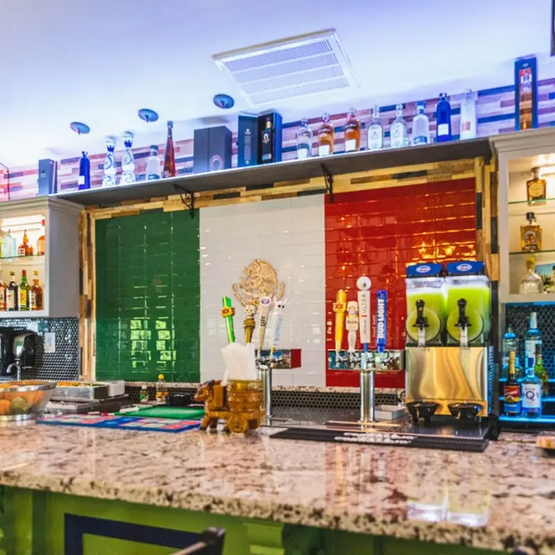 Que Bueno Mexican Bar & Grill