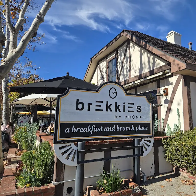 brekkies by chomp