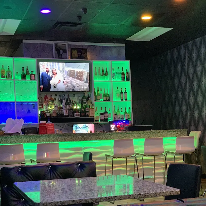 Flora's Restaurant & Sport Bar
