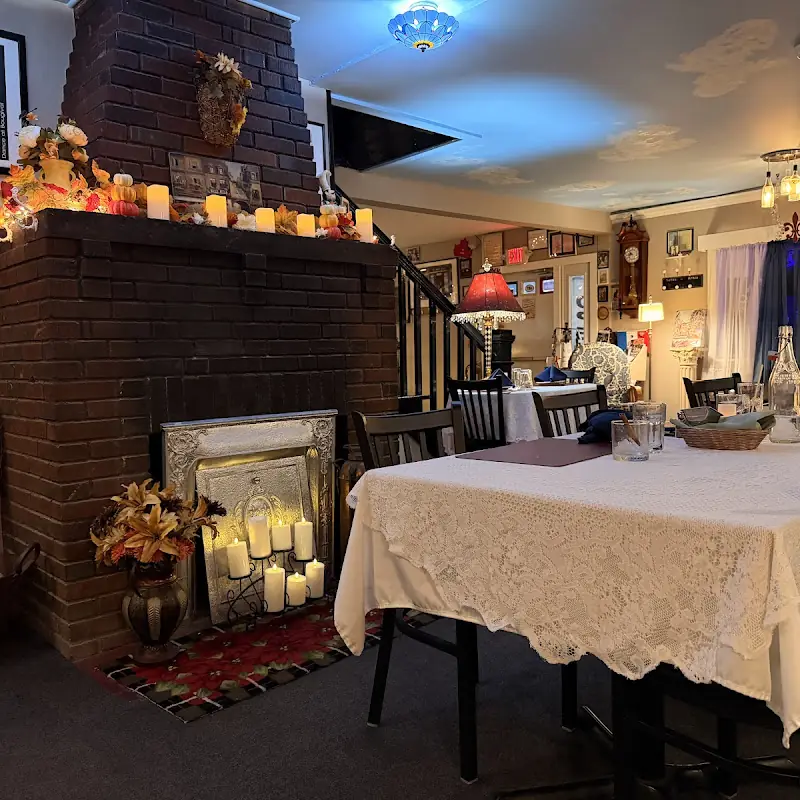 Tighe's Bistro Americain