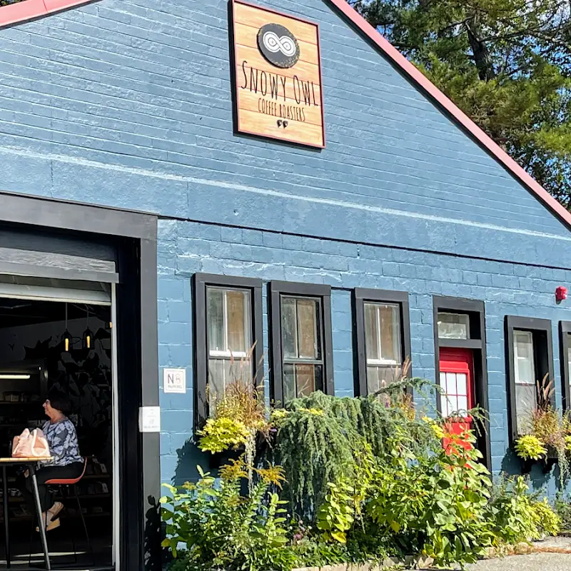Snowy Owl Cafe & Roastery