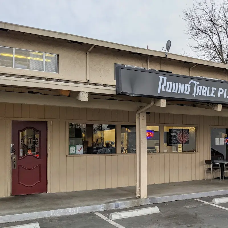 Round Table Pizza