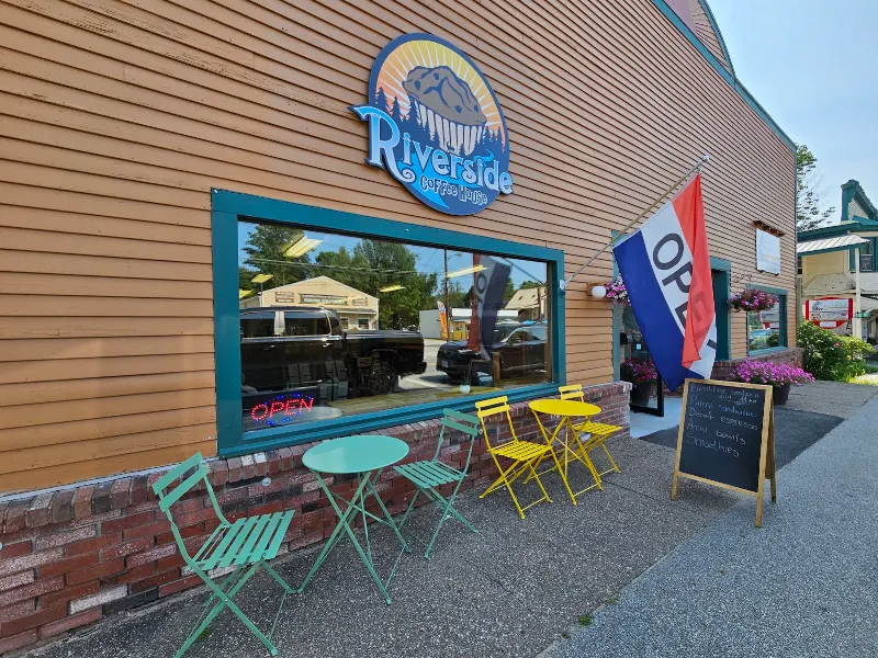 Riverside Coffee House