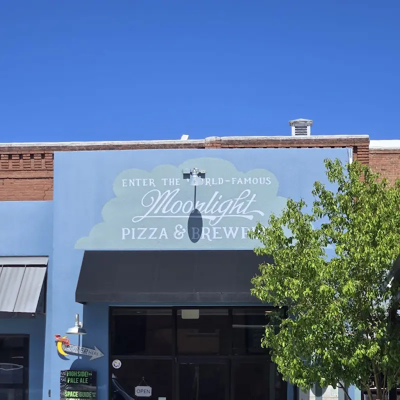 Moonlight Pizza & Brewpub