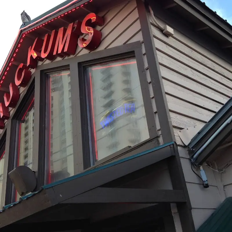 Shuckums Oyster Pub & Seafood Grill