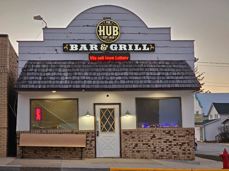 The Hub Bar & Grill