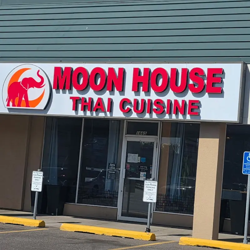 Moon House Thai Cuisine