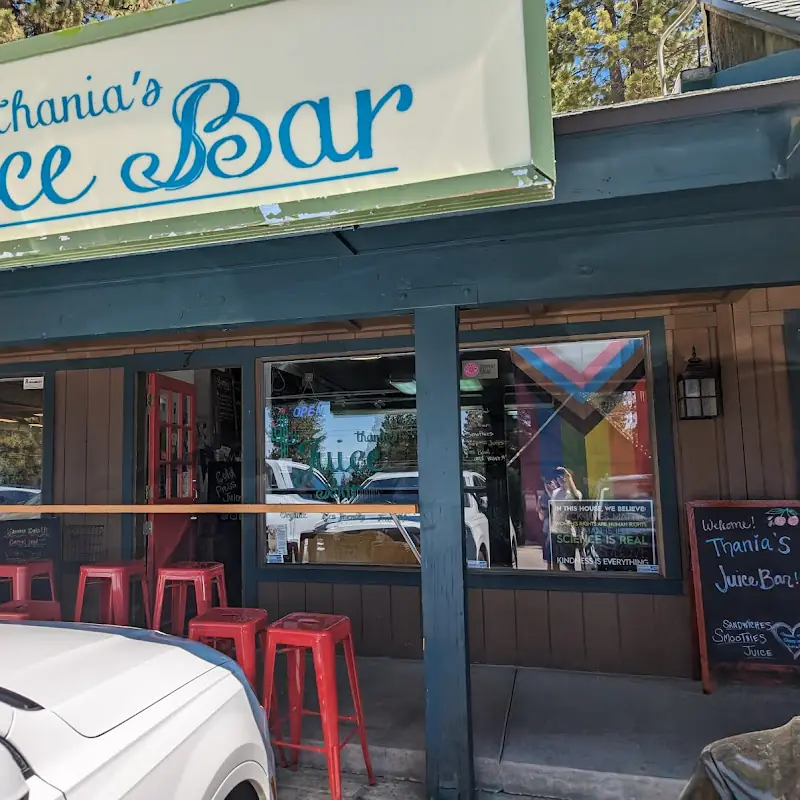 Thania’s Juice Bar