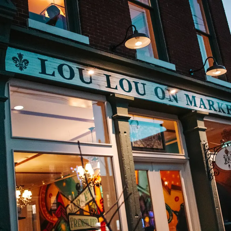 Lou Lou on Market