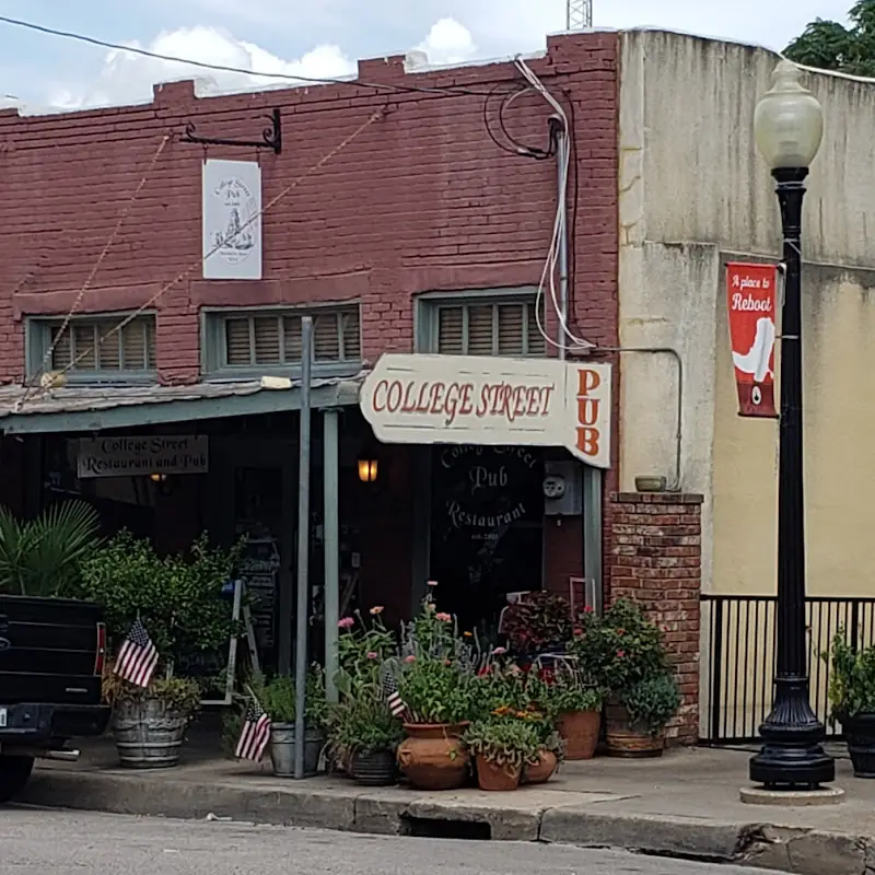 College Street Pub