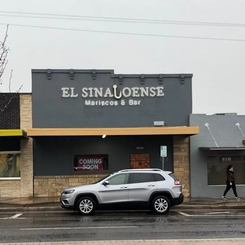 El Sinaloense Mariscos & Bar